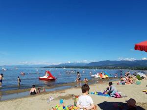 Villas For travelers looking for a beach : photos des chambres