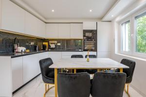 Villas For travelers looking for a beach : photos des chambres