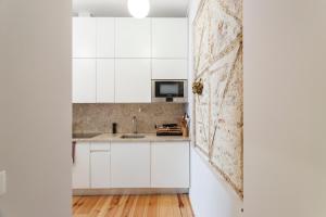 Stay Central at São Julião 23