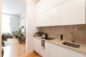 Stay Central at São Julião 23