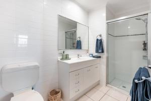 Inner City New Farm 3-Bed Townhouse with Yard