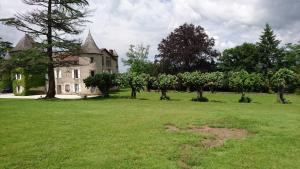 B&B / Chambres d'hotes Pierre Deluen Domaine de la Grange de Quaire : photos des chambres