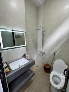 Nhà nghỉ Hoàng Quân