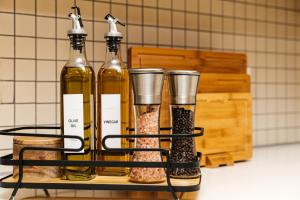 Spectacular LOFT in Heart of LA with GYM, Pool, parking