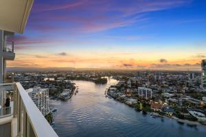 Luxury Condo 2bed, 1bath, Spa, Gym, Sauna, Pool