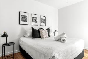 Bangalay Villa 15 just Steps from Seven Mile Beach