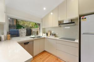 Waitara cozy 2BR walking distance to train station