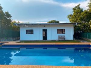 T-Villa Escapes by the beach - Ubytování bez kategorie ve městě Dauis