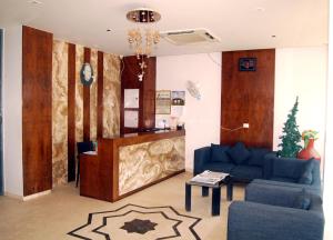 Hotel Apaar with Sea Face Garden Restaurant