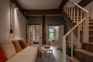 Urban Nest Townhouse, Local-feel, Roof,Nightmarket