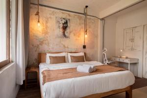 Urban Nest Townhouse, Local-feel, Roof,Nightmarket