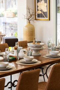 Madeleines Retreat 450M to Beach & 1KM to Shops