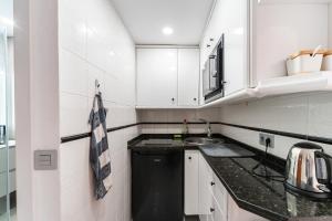 Las Palmeras marina view