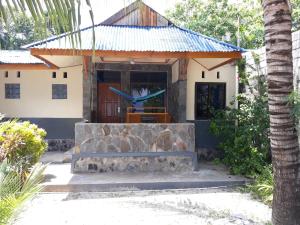 Bunaken Sunrise Beach