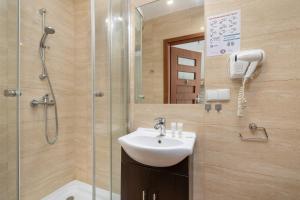 Cosy Studio Strzelców Podhalańskich 40 in Kościelisko with View of the Mountain by Noclegi Renters