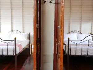 Canal House Bangkok - Whole house on Mon canal