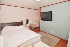 Mangwon Market and Han-river