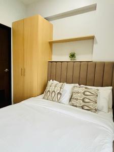 Modern-esque Room at Megaworld