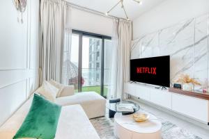 PVH - Exquisite 1BR With Canal View - Binghatti Canal, Business Bay