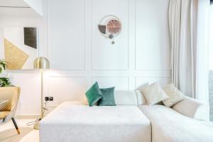 PVH - Exquisite 1BR With Canal View - Binghatti Canal, Business Bay