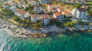 Seaside apartments Polić, Rogoznica