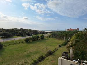 Whales Drift Beach Apartment