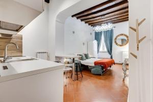 New Spanish Square - RomeDreamHome