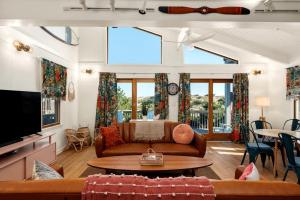 Incredible Unique Beach House with Stunning Sea Views for an Unforgettable Coastal Escape in Avon, North Carolina