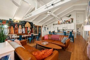 Incredible Unique Beach House with Stunning Sea Views for an Unforgettable Coastal Escape in Avon, North Carolina