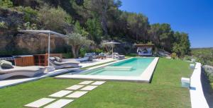 Tranquil 4 Bedroom Villa in Ibizas Heart, 1016