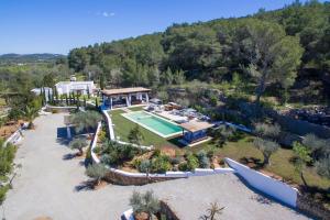 Tranquil 4 Bedroom Villa in Ibizas Heart, 1016