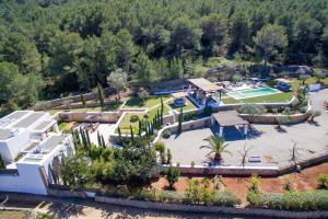 Tranquil 4 Bedroom Villa in Ibizas Heart, 1016