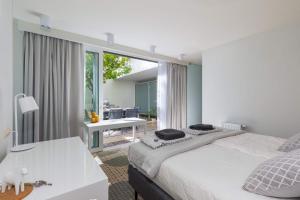 Premium Patio Apartment