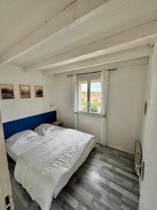 Appartement avec loggia et mezzanine, bord de mer, 4 personnes