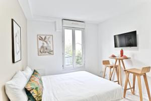 Petit studio moderne à Asnières -III