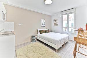 Petit studio moderne à Asnières -III