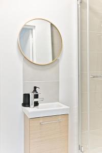 Appartements Petit studio moderne a Asnieres -III : photos des chambres