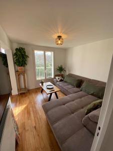 T4 cosy et moderne au cœur dAnglet, plages à 5 min, parking sécurisé & fibre