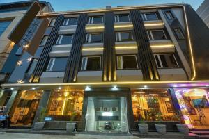 Airport Le Premier, New Delhi