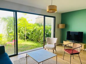 Maison neuve 3 chambres Nantes - confort pour famille & amis, wifi, parking