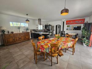 Maisons de vacances Villa sous les pins : photos des chambres