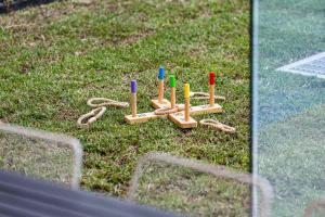 The Grey House - Luxe Entertainer with Heated Pool