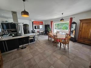 Maisons de vacances Villa sous les pins : photos des chambres