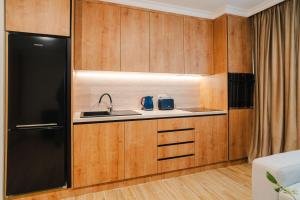 Chic Modern Apartment - Work-Friendly & Comfortable