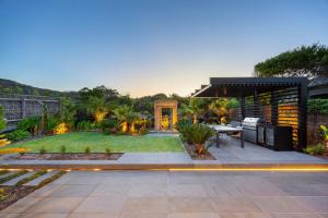 Shambala Dana - Balinese Inspired Villa with Pool