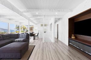 A Grandview Getaway - Stunning Sea Views