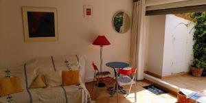 Pretty T1 with garden by the sea