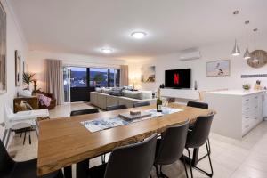 Roseys Cottage - 600m to Beach & Mountain Views