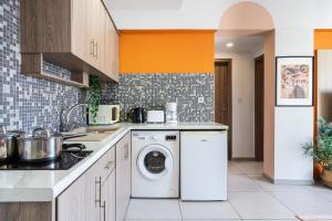 Made with love 1-BR Apt By Finikoudes Beach