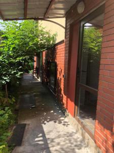 Номер з видом на сад